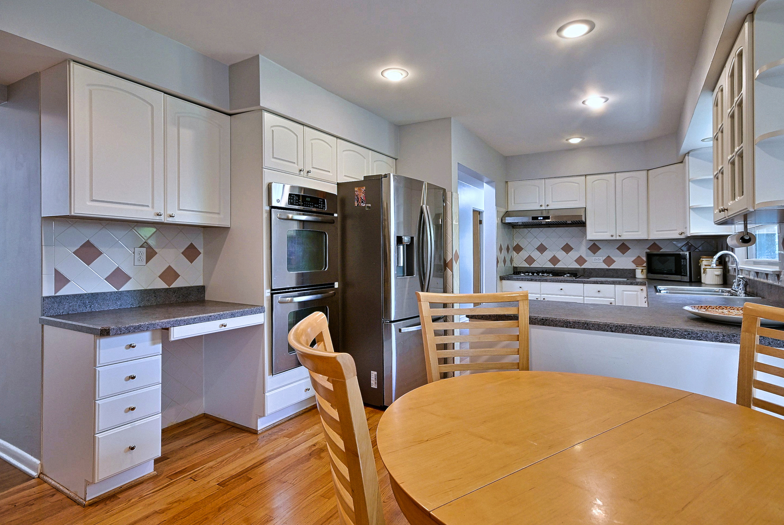 4915 Jerome Avenue Property Photo 15