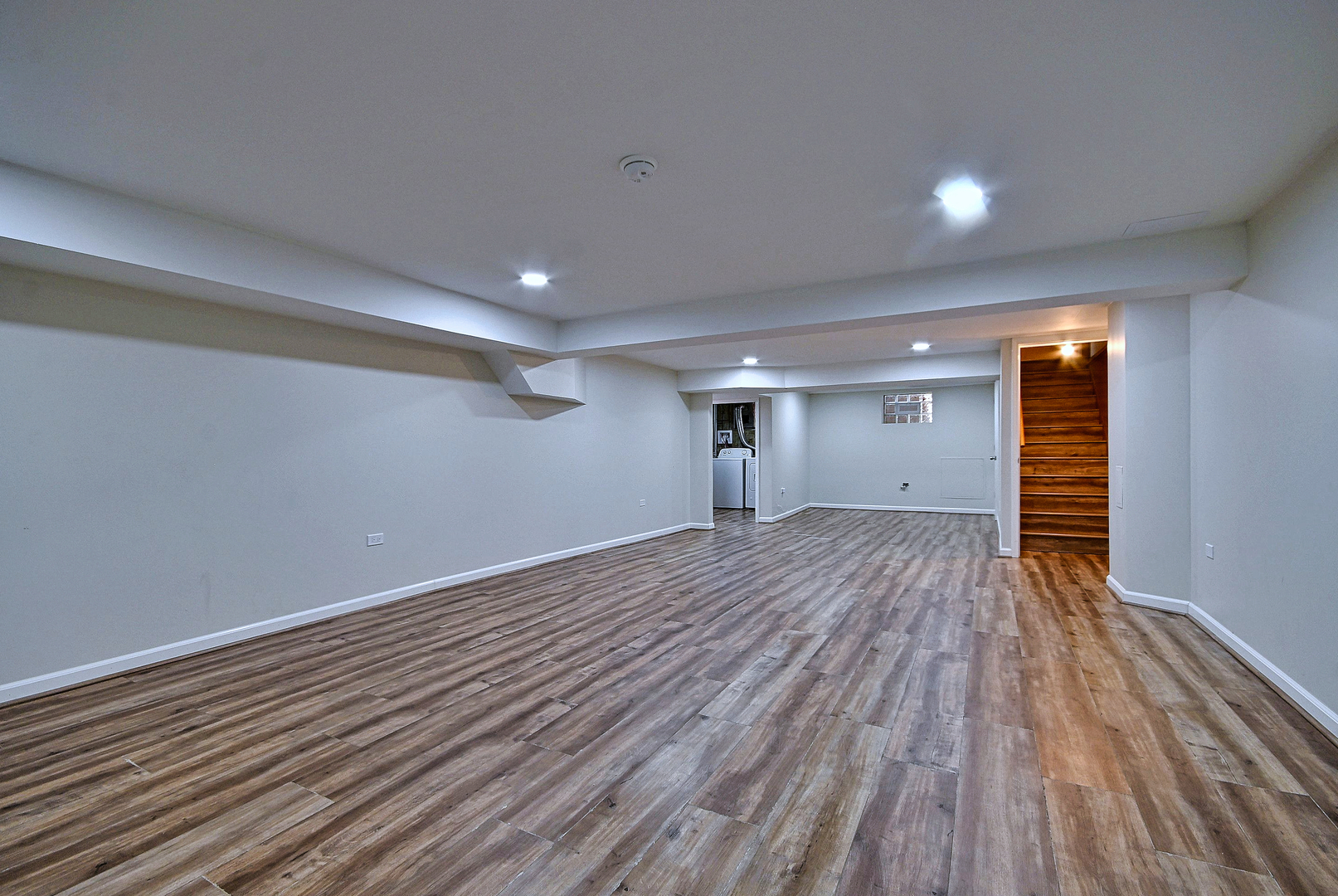 4915 Jerome Avenue Property Photo 26