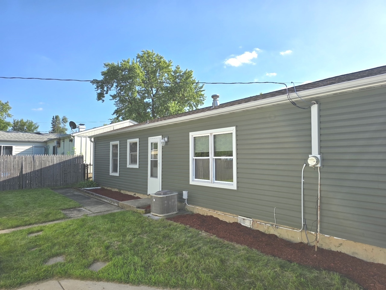 427 Kenyon Avenue Property Photo 6