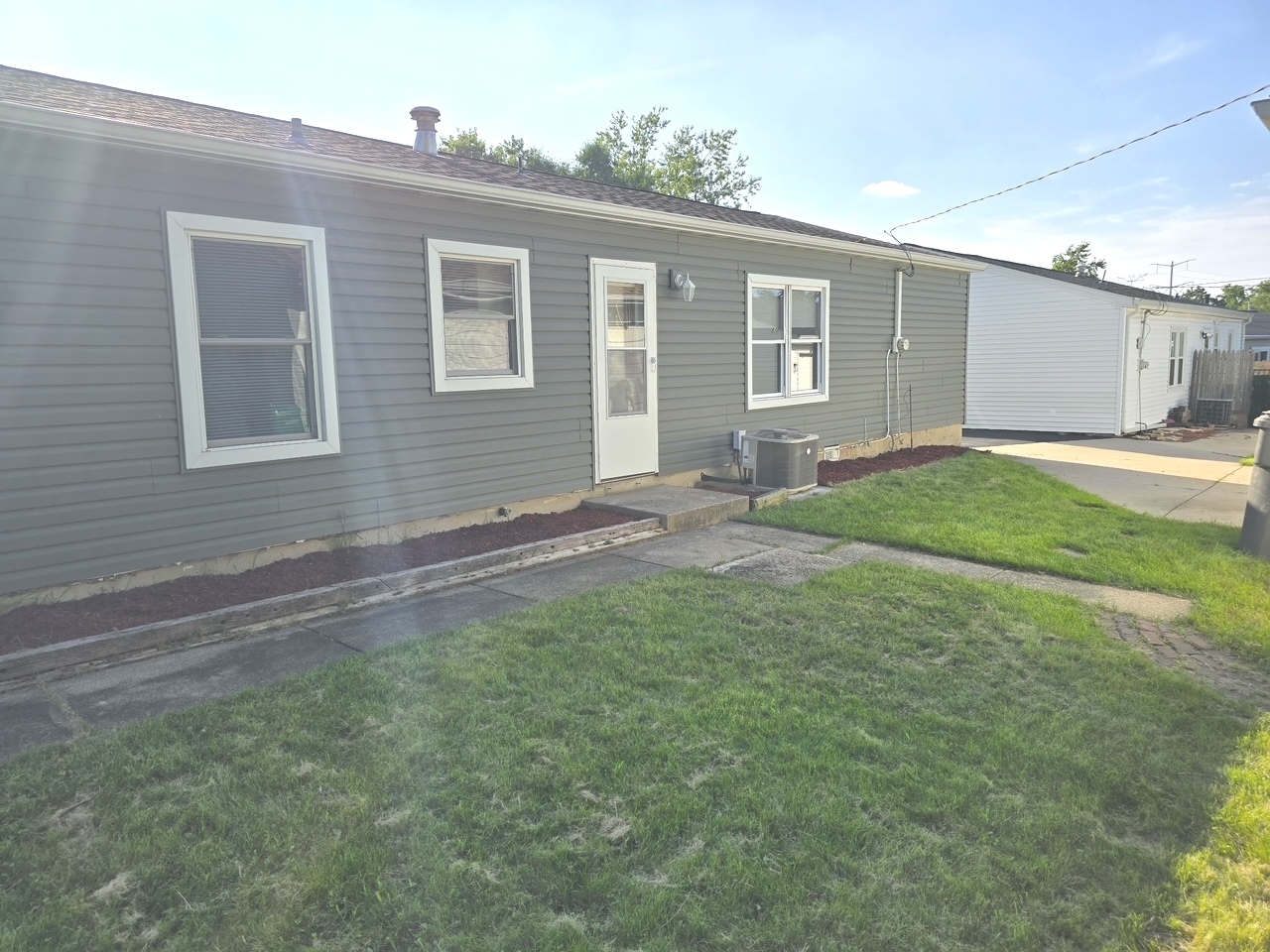 427 Kenyon Avenue Property Photo 8