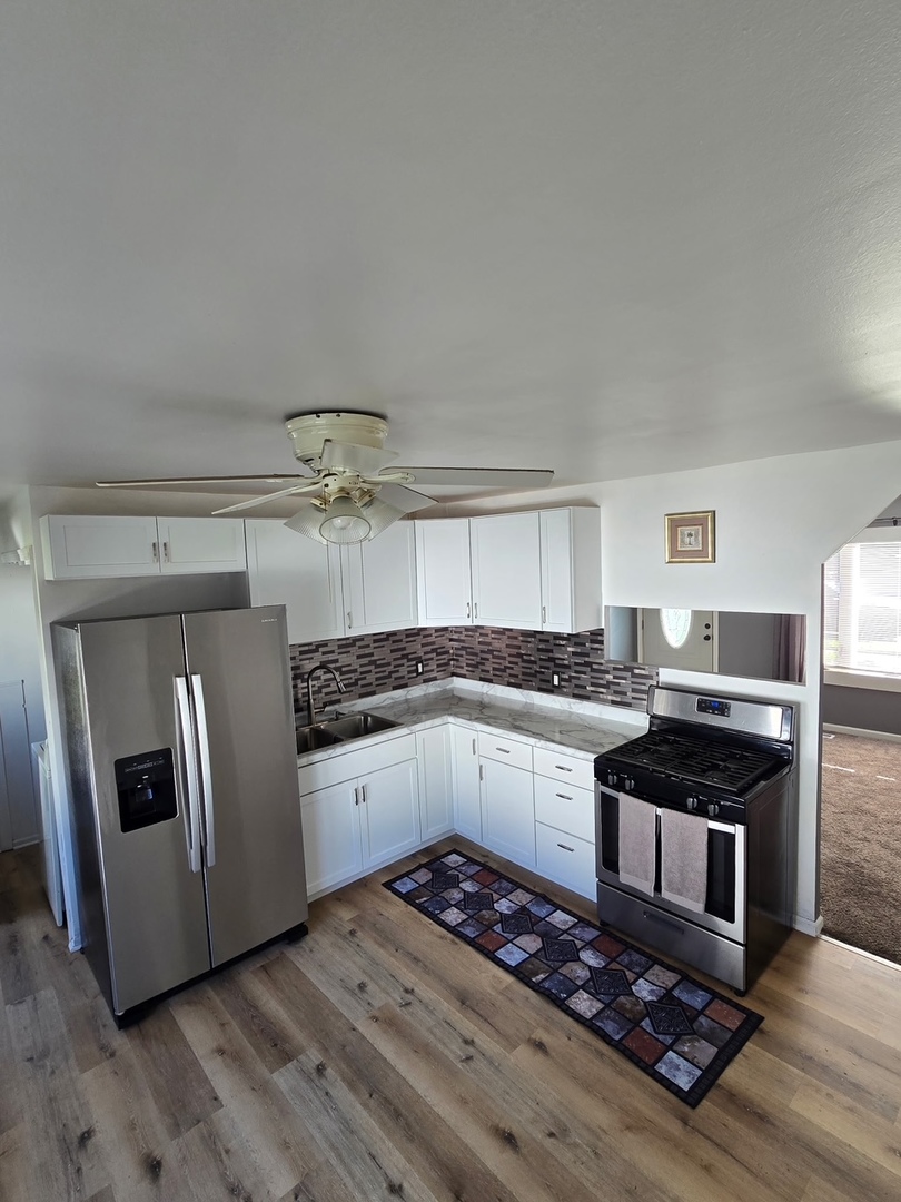 427 Kenyon Avenue Property Photo 12