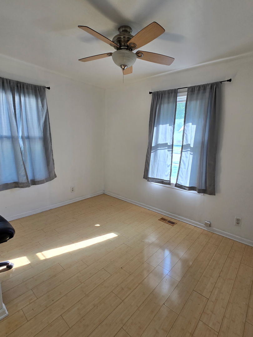 427 Kenyon Avenue Property Photo 21