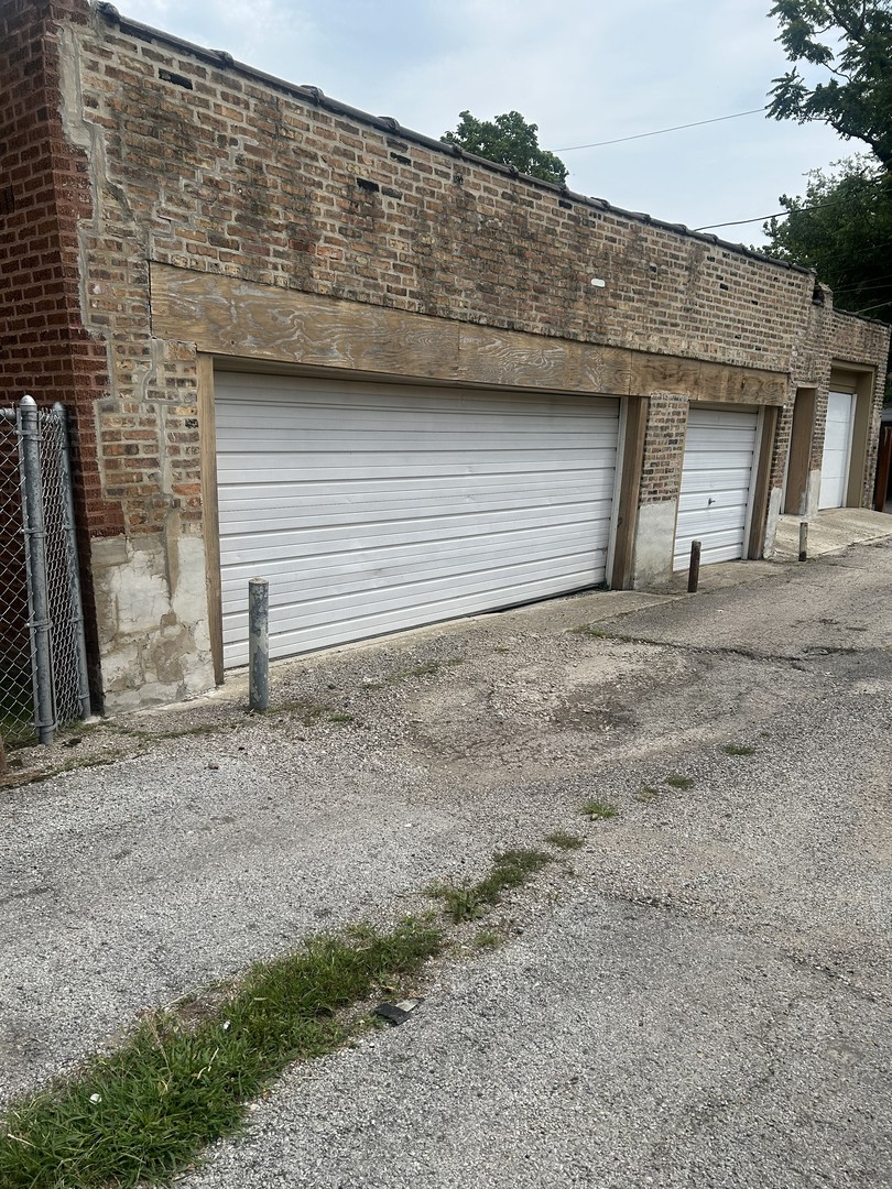 6841 S Dante Avenue Property Photo 14