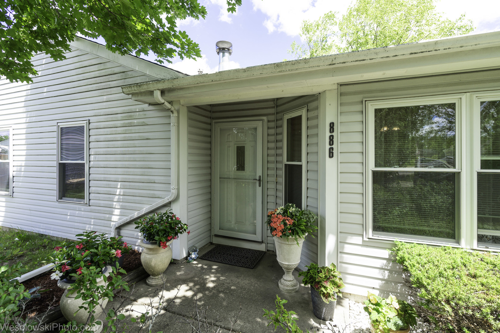886 Quincy Court Property Photo 1