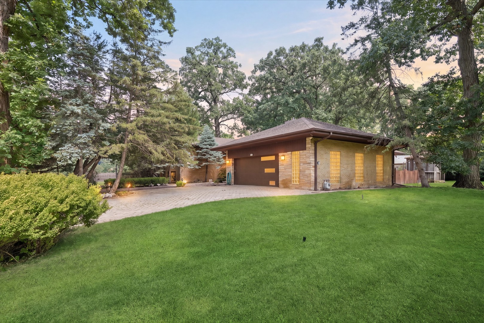 1655 Forest Drive Property Photo 1