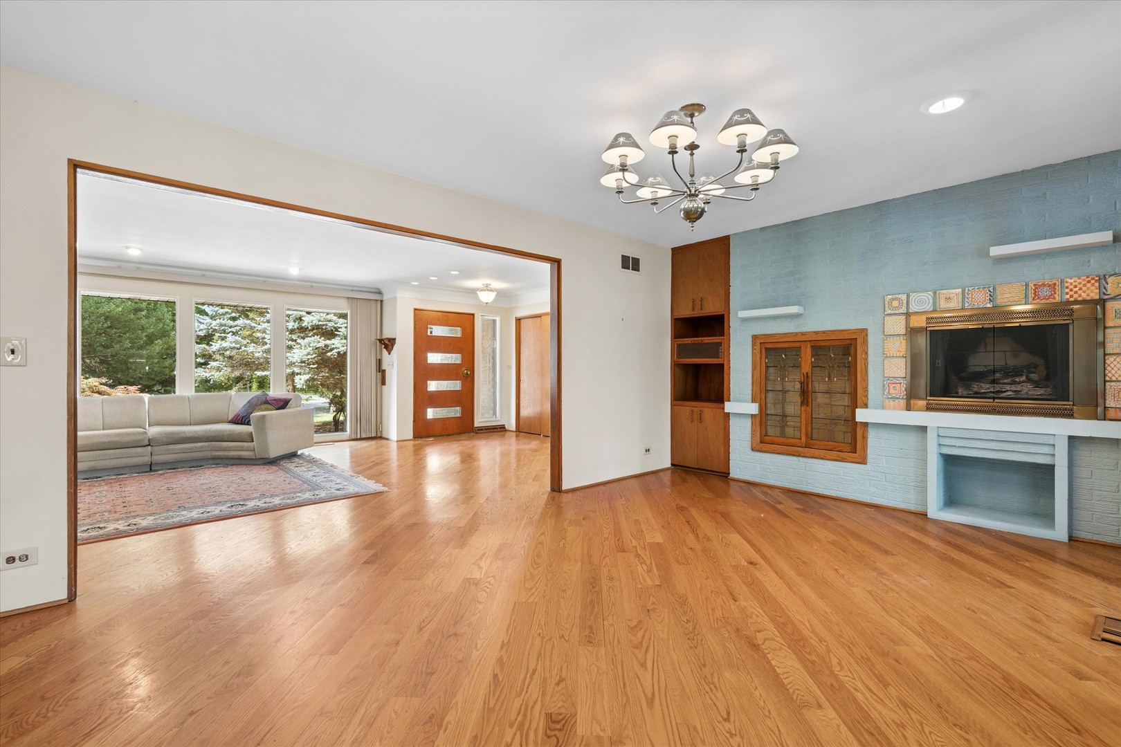 1655 Forest Drive Property Photo 3