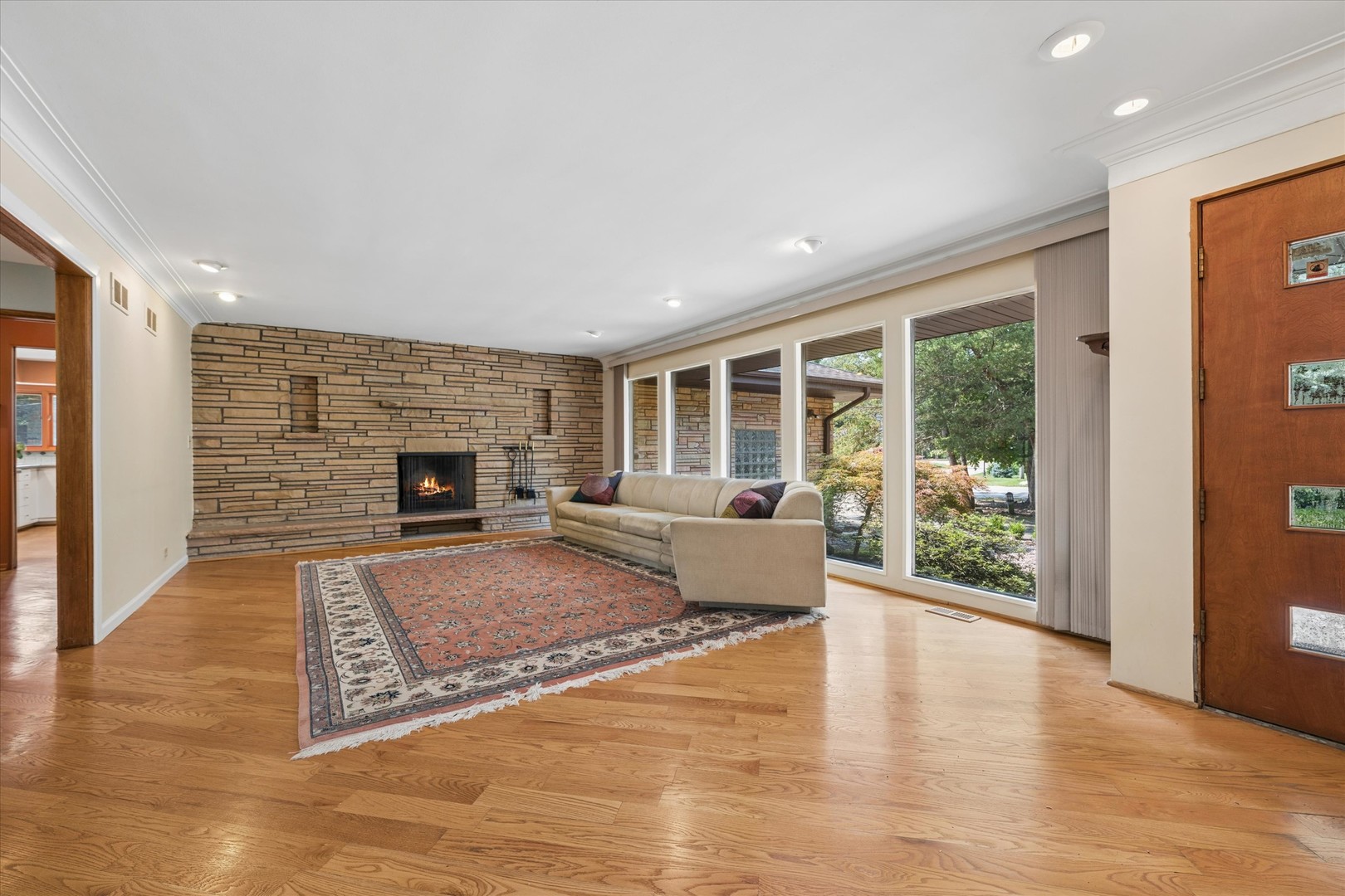 1655 Forest Drive Property Photo 4