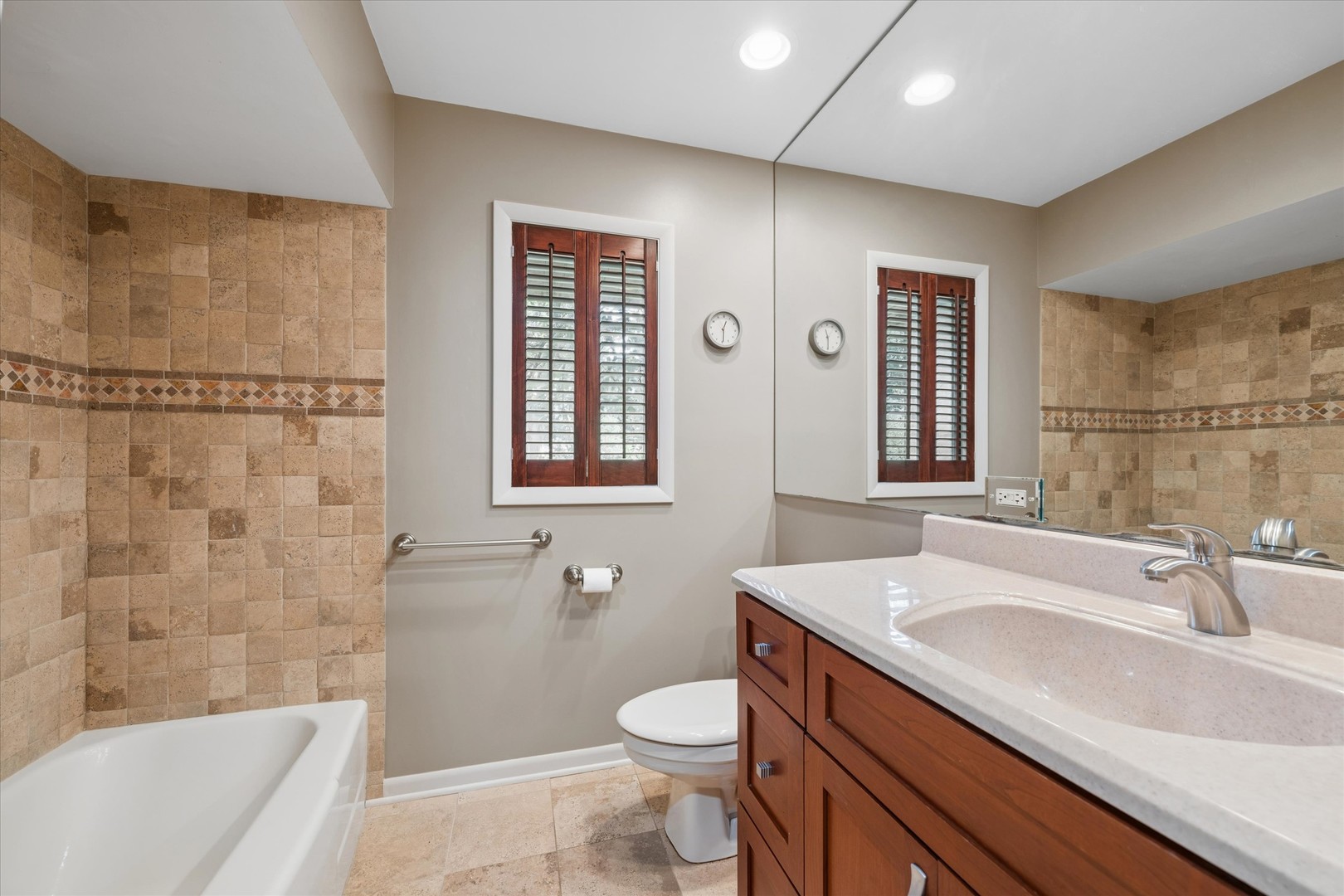 1655 Forest Drive Property Photo 19