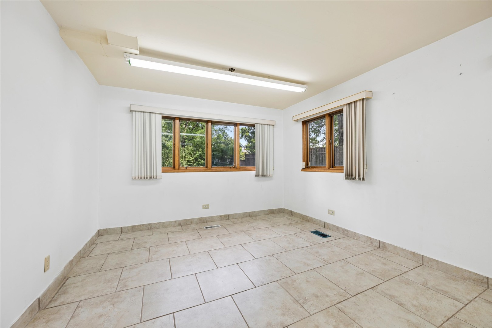 1655 Forest Drive Property Photo 22