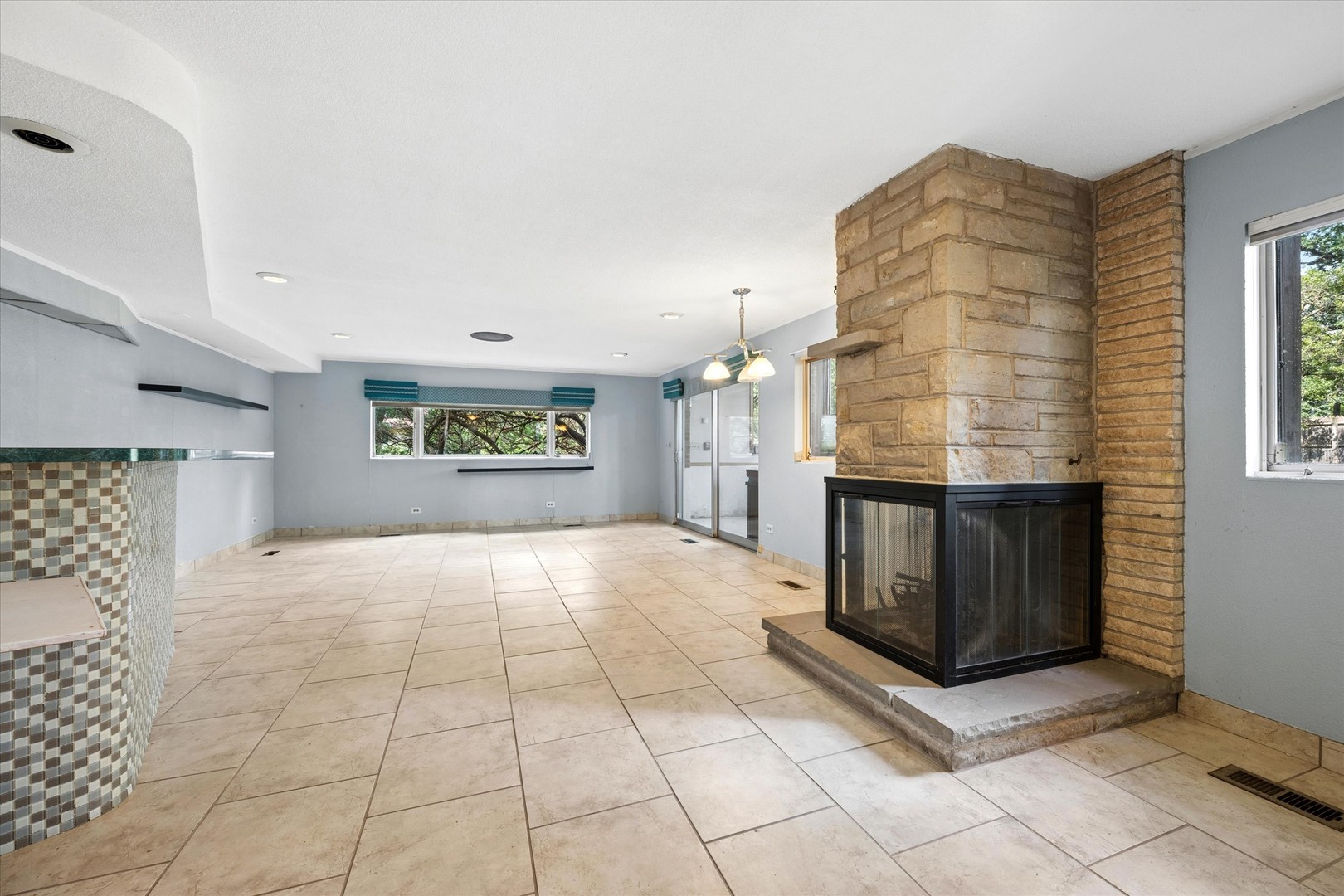 1655 Forest Drive Property Photo 24