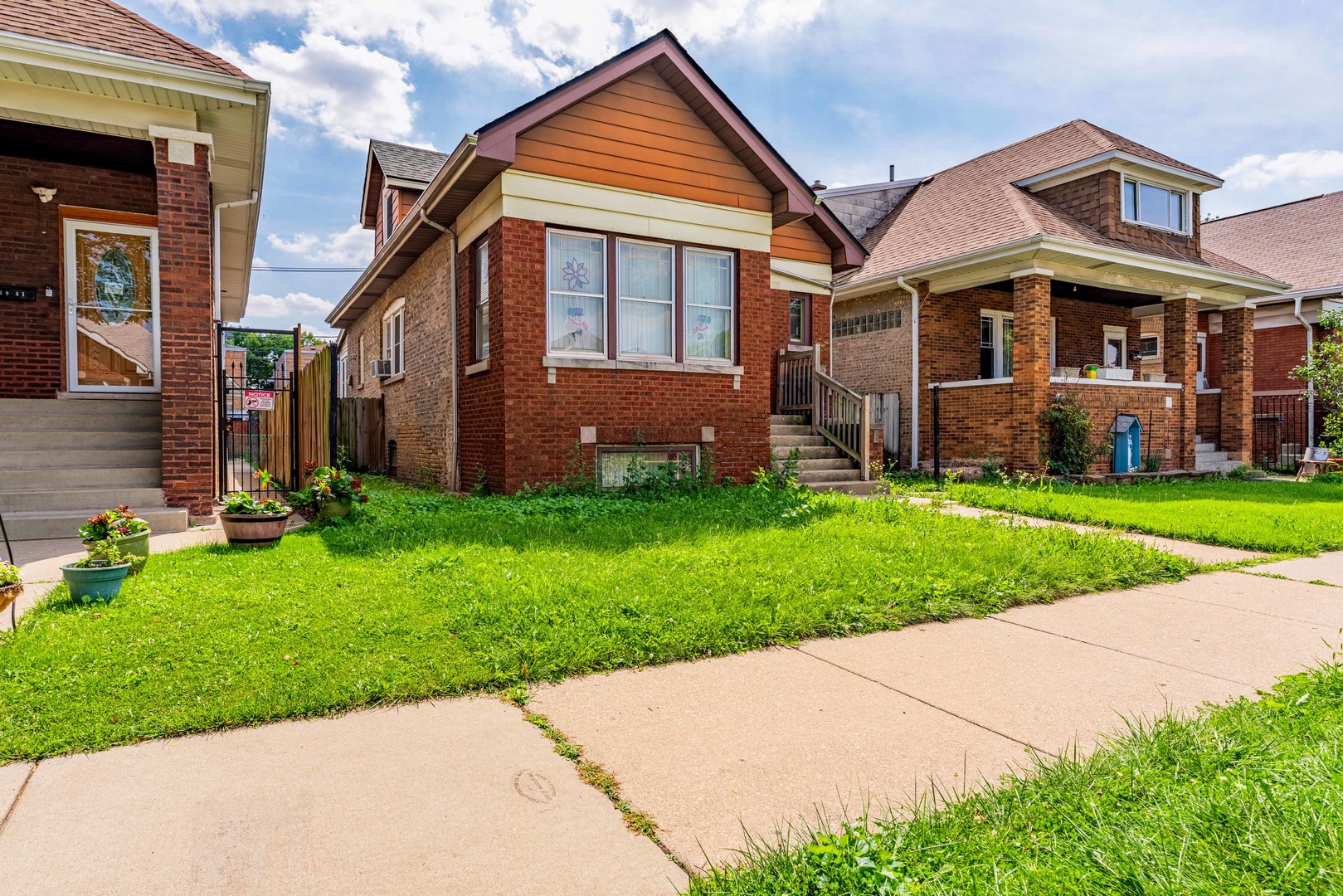 4945 W Wolfram Street Property Photo 3