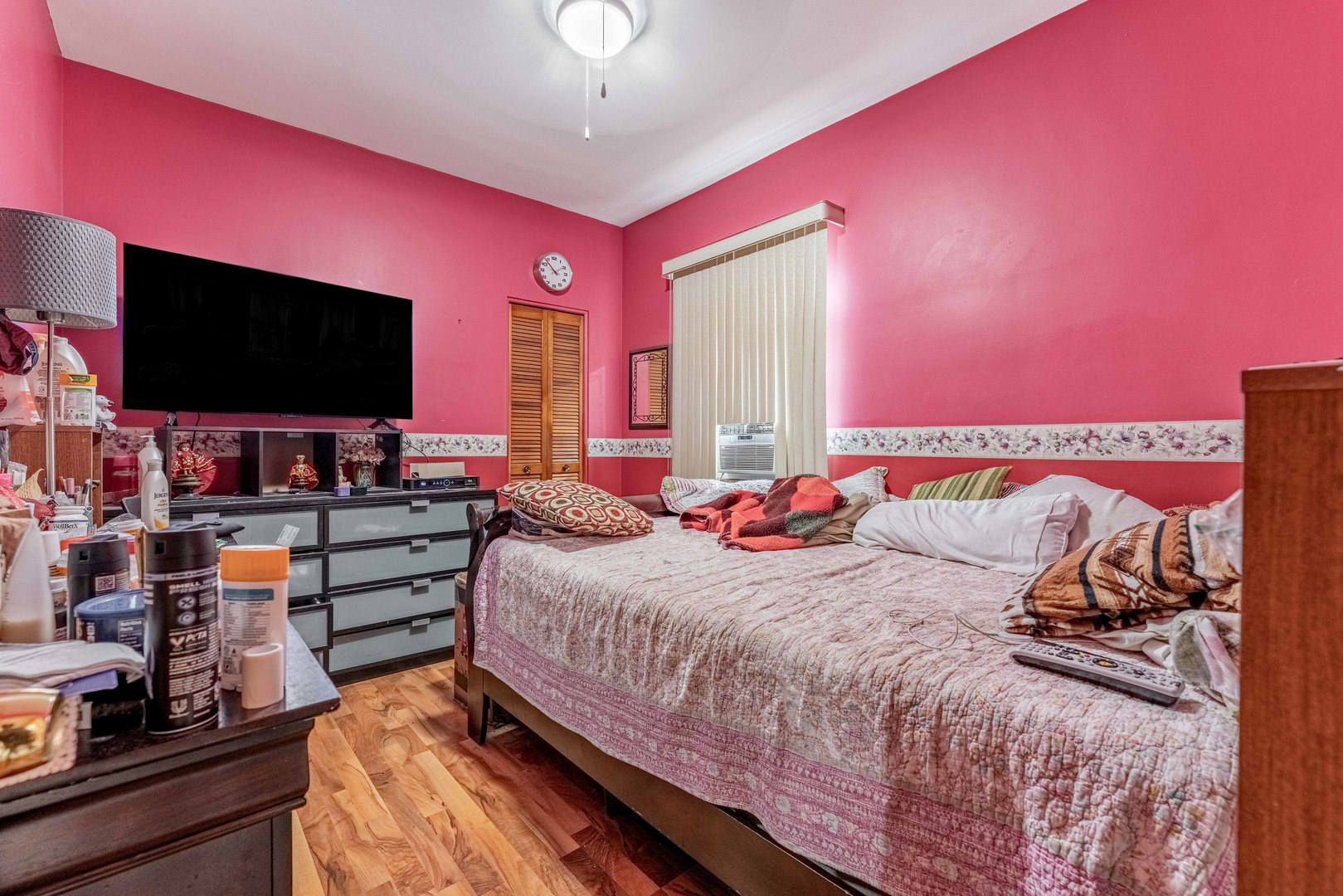 4945 W Wolfram Street Property Photo 11