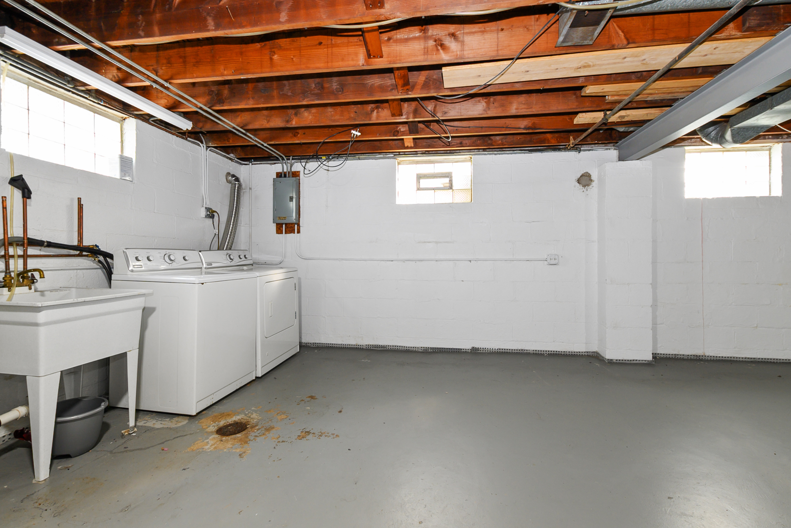17531 Henry Street Property Photo 17