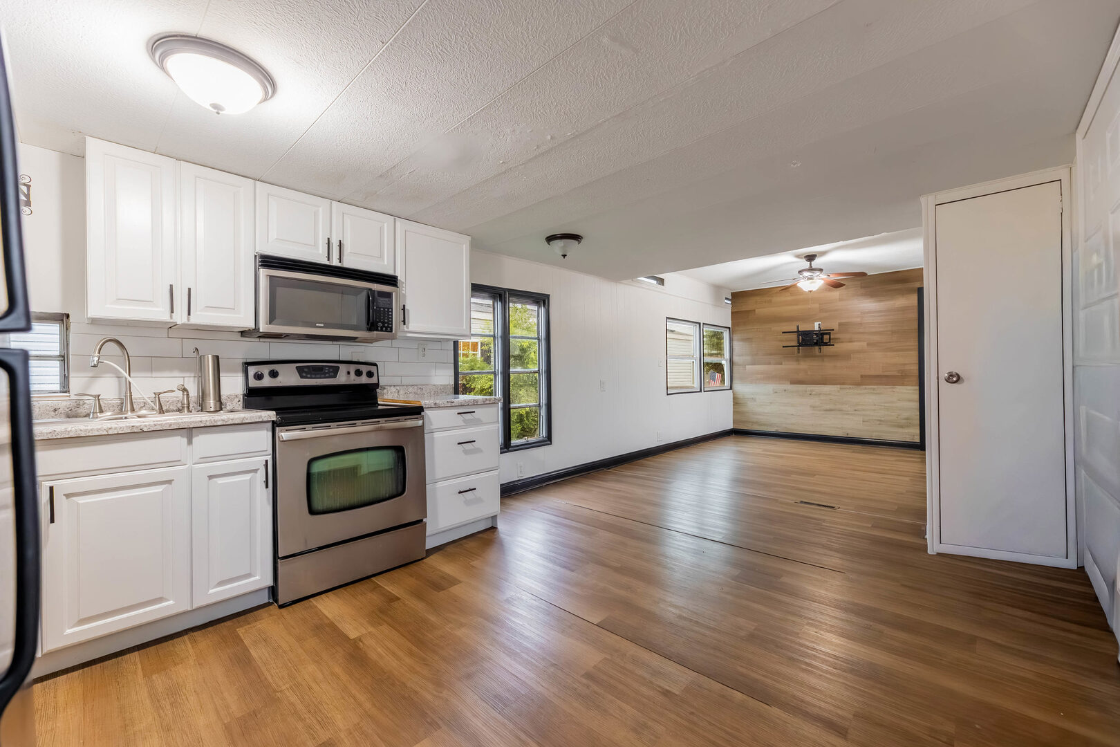 8800 S Harlem Avenue 1507 Property Photo 3