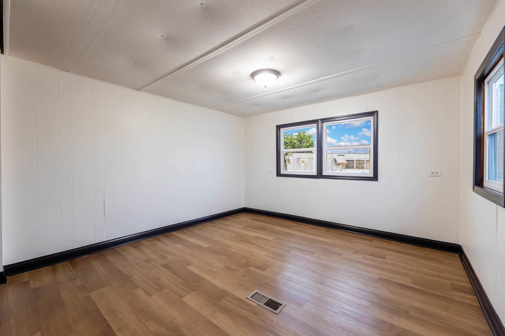 8800 S Harlem Avenue 1507 Property Photo 6