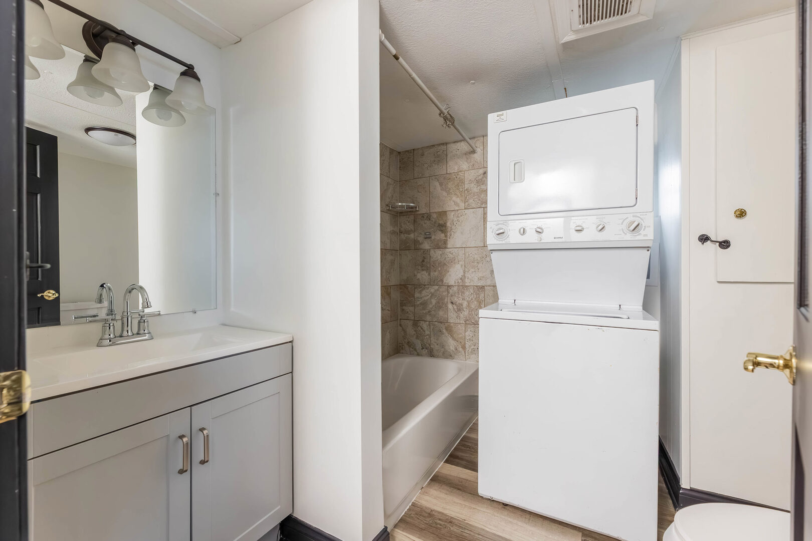 8800 S Harlem Avenue 1507 Property Photo 8