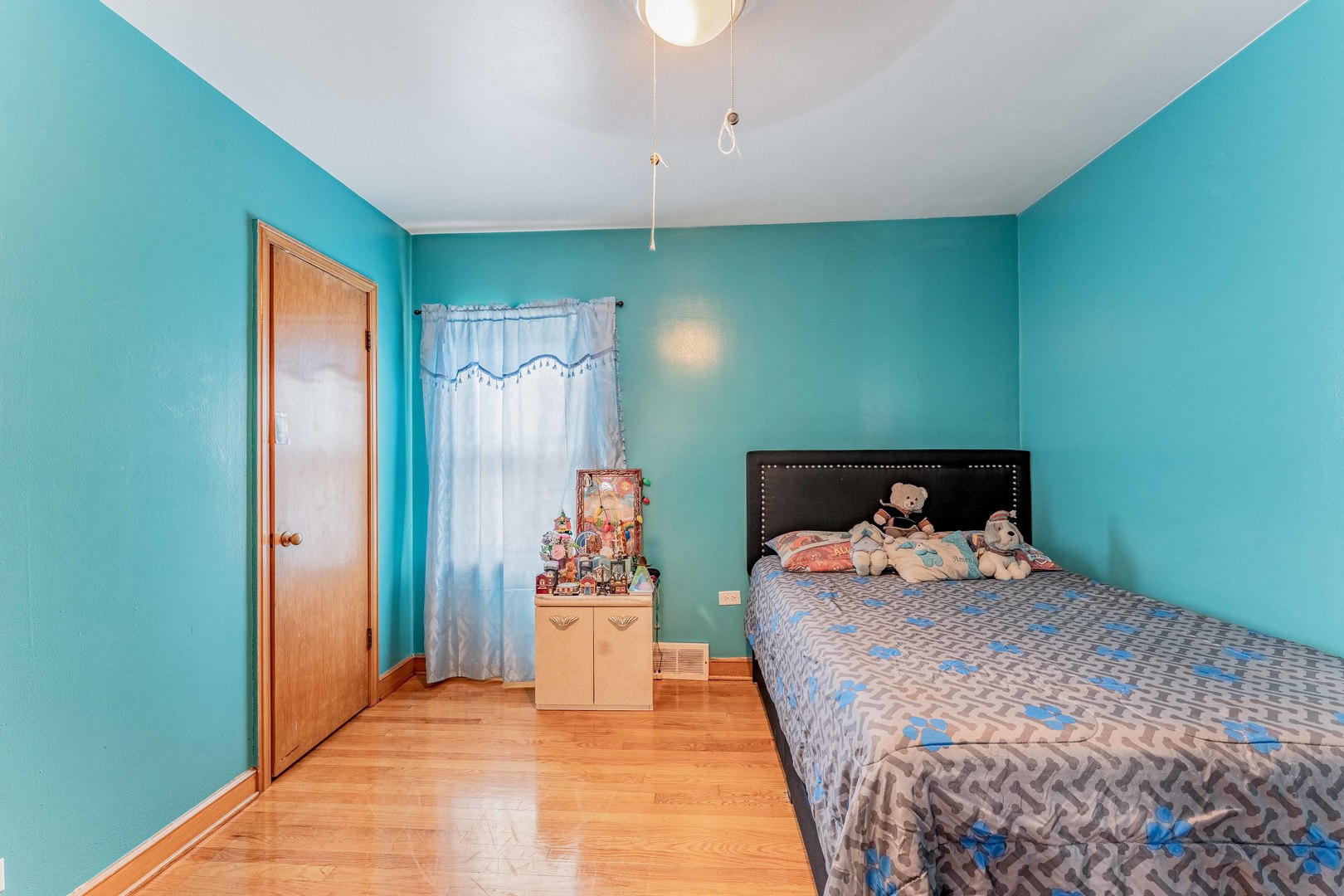 9327 S Avers Avenue Property Photo 19