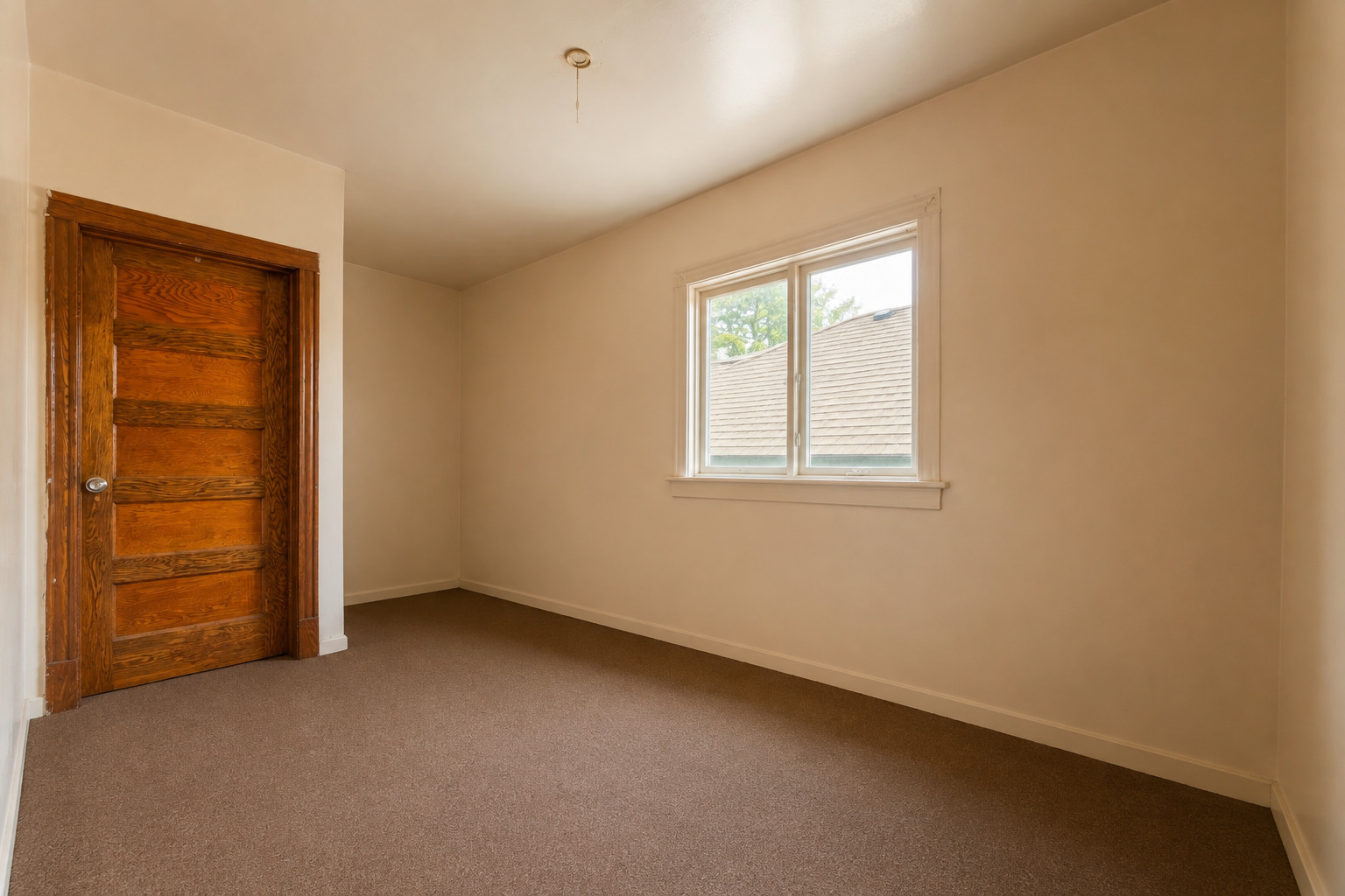7151 S Carpenter Street Property Photo 8