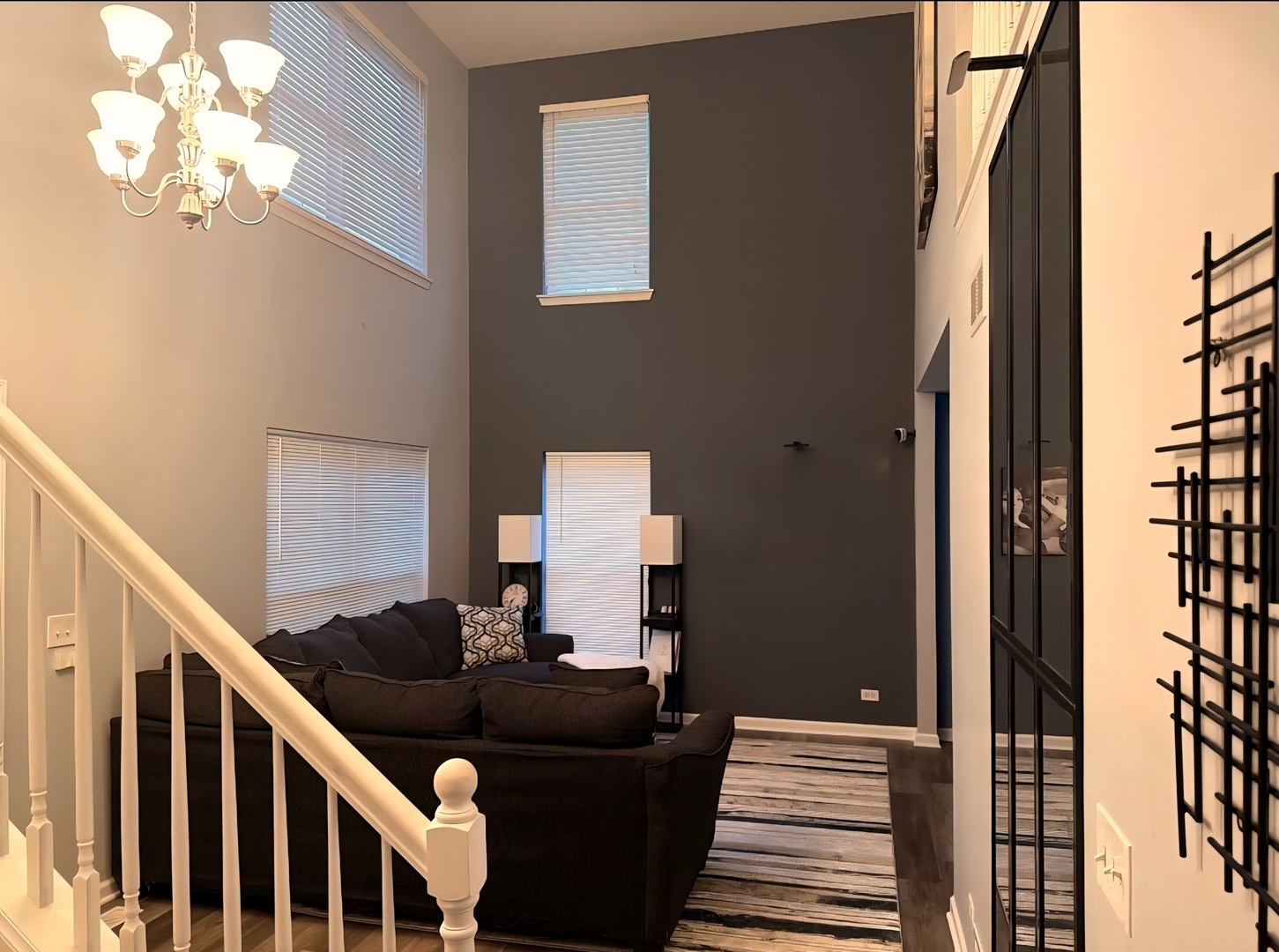 607 Searl Street Property Photo 6