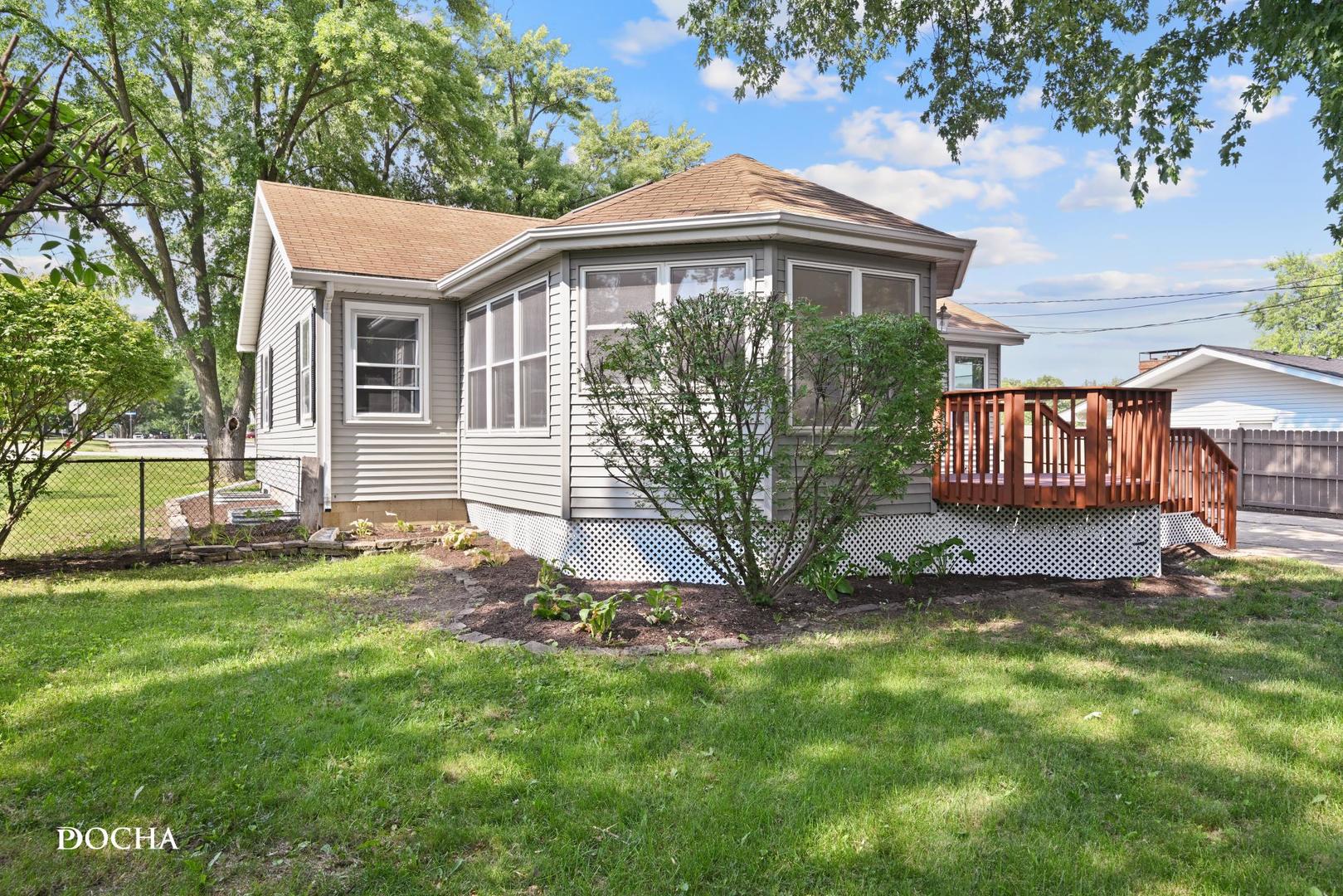 312 Oak Street Property Photo 5