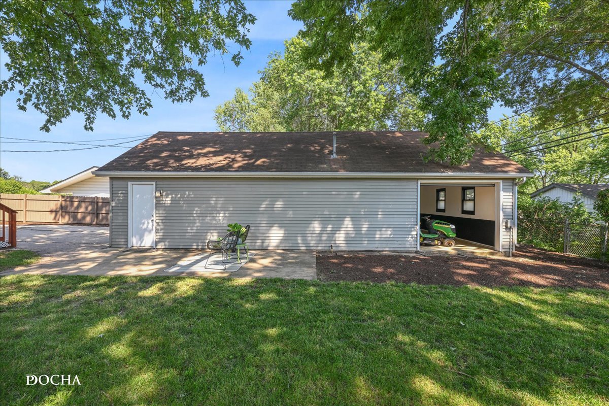 312 Oak Street Property Photo 11