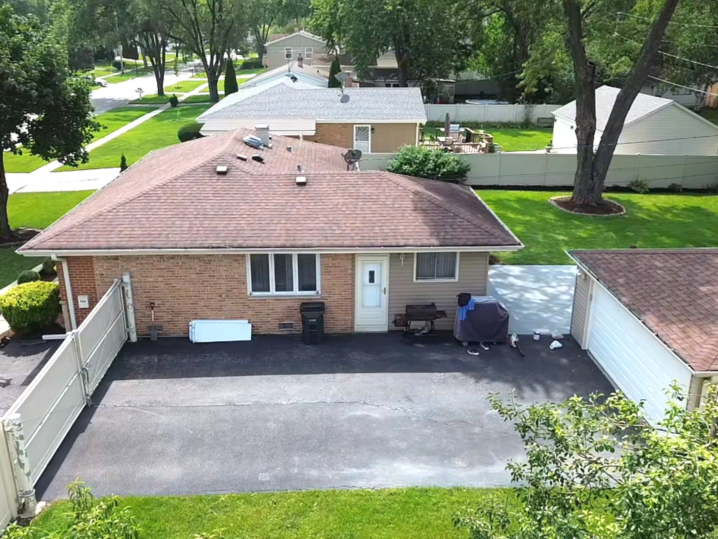 978 E Capri Drive Property Photo 32