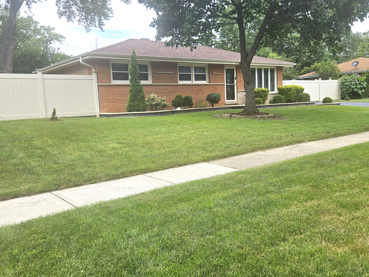 978 E Capri Drive Property Photo 33