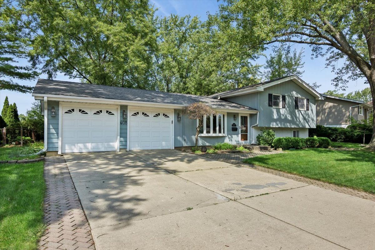 608 Norwood Lane Property Photo 2