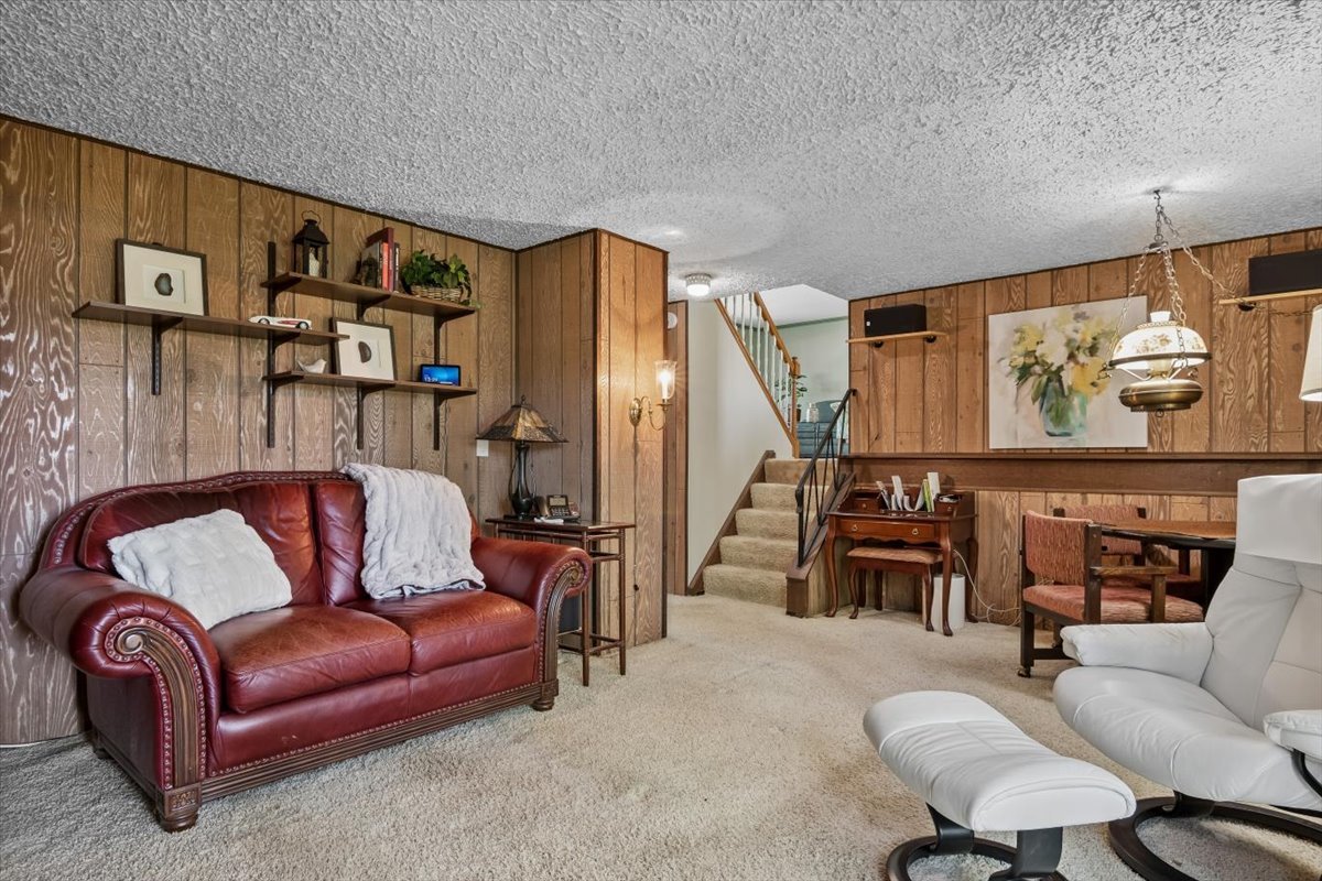 608 Norwood Lane Property Photo 15