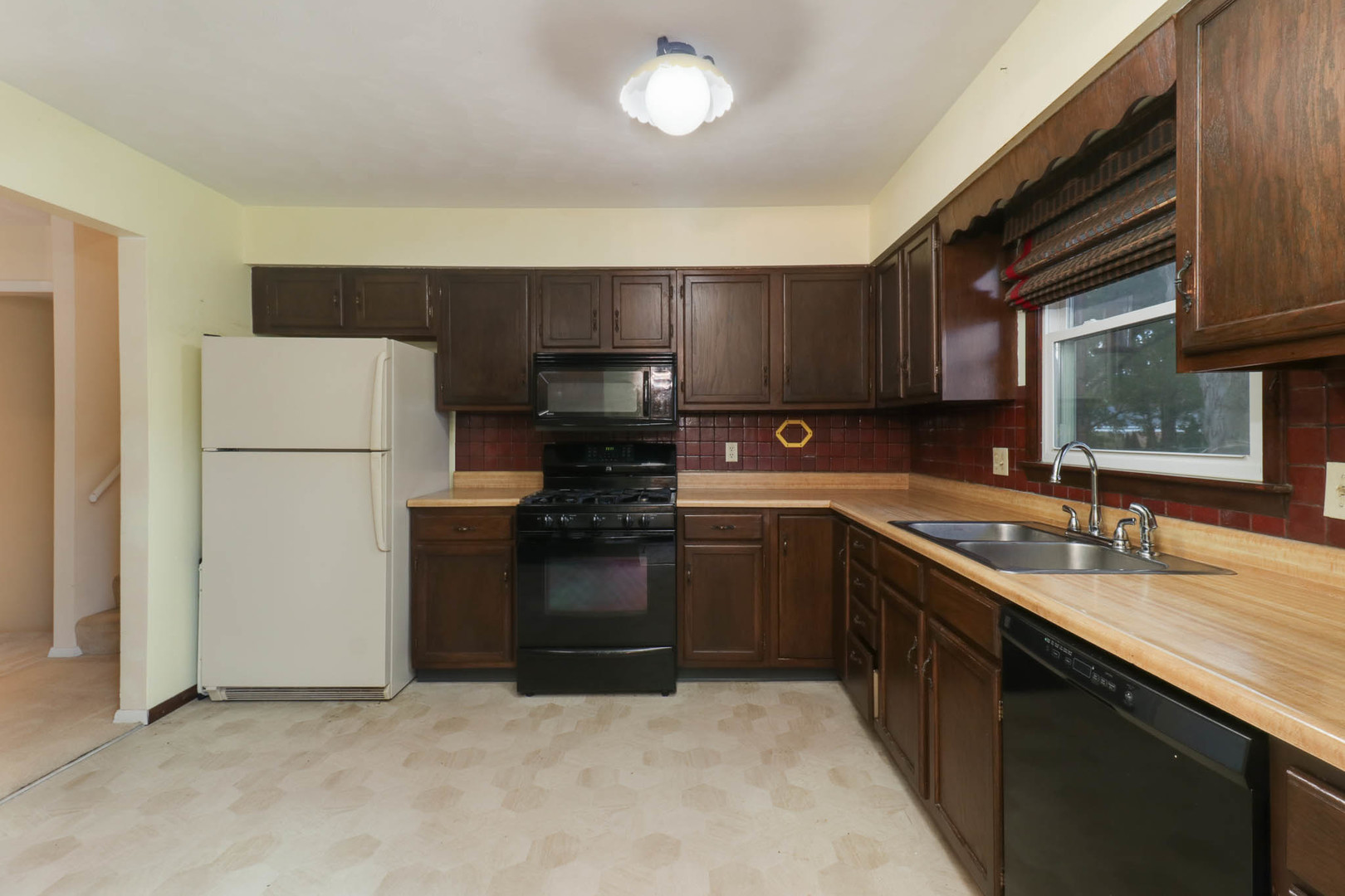 1113 Andover Street Property Photo 10