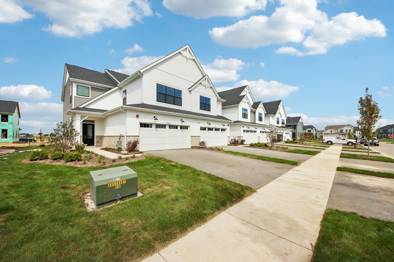 15451 W Amelia Circle Property Photo 3