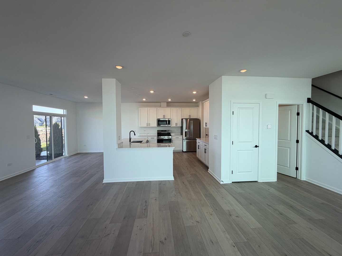 15451 W Amelia Circle Property Photo 6
