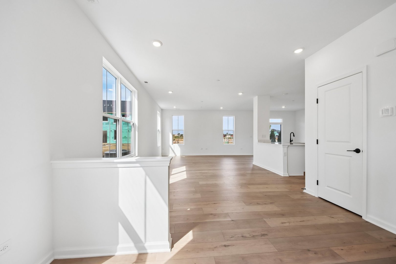 15451 W Amelia Circle Property Photo 6