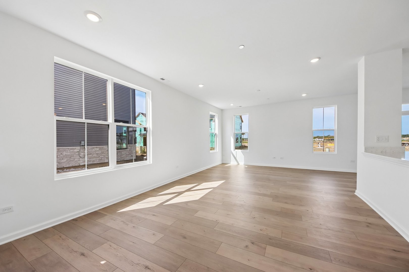 15451 W Amelia Circle Property Photo 7