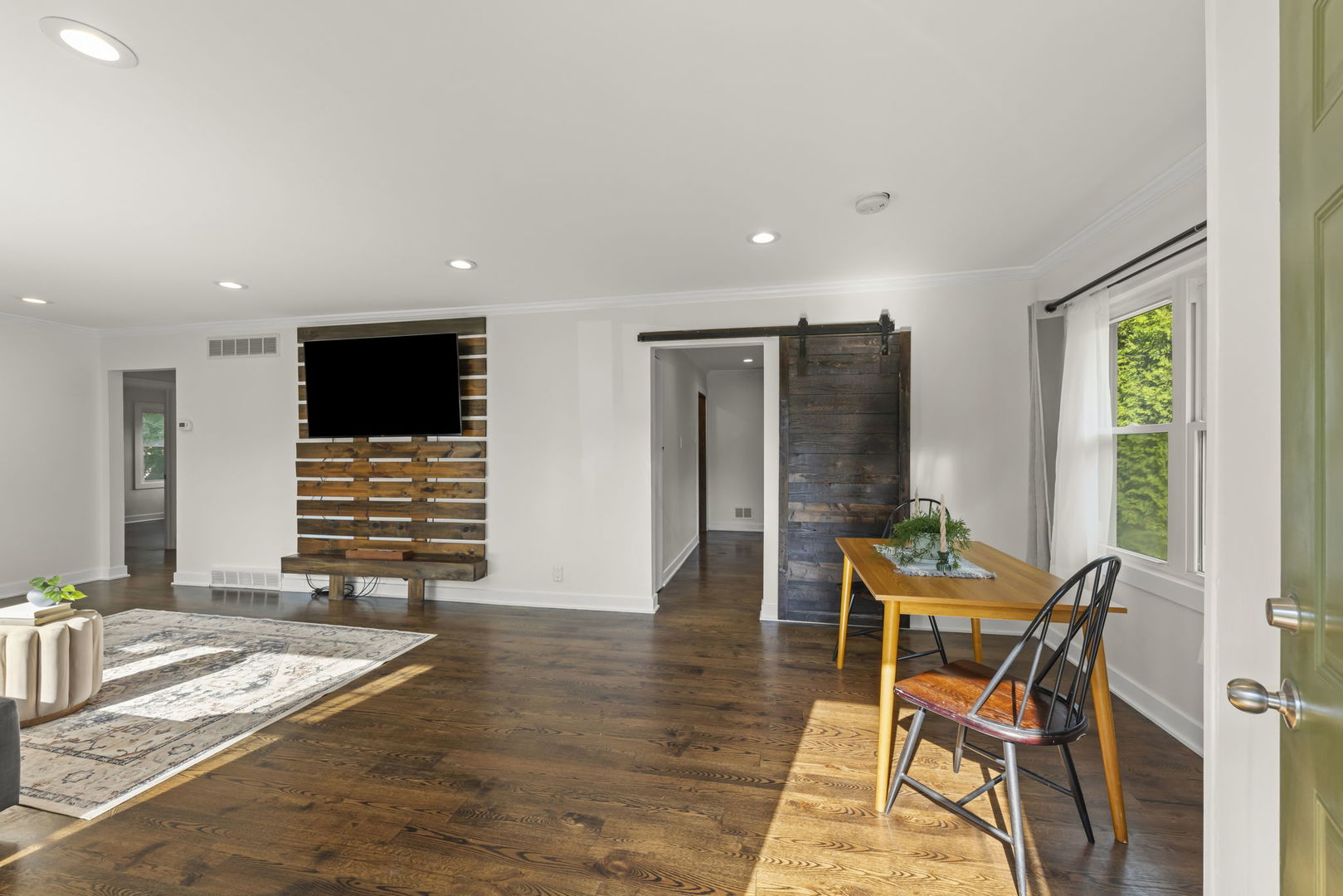 2n180 Mildred Avenue Property Photo 7