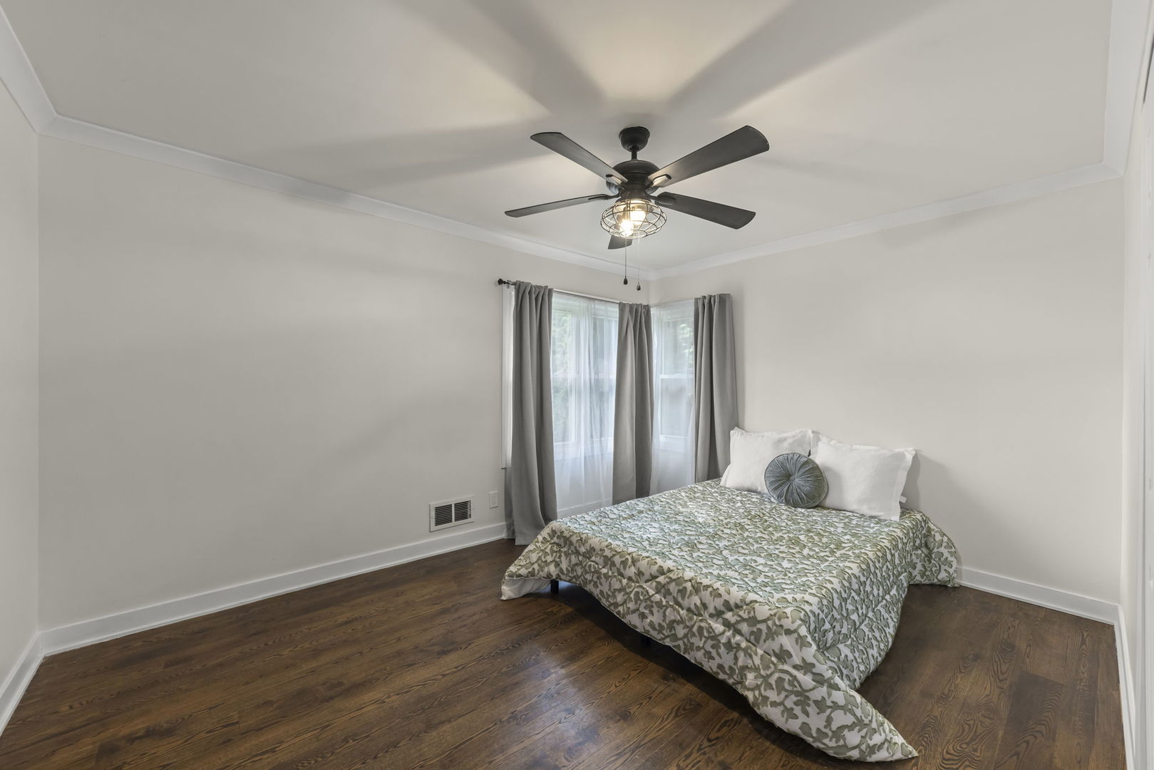 2n180 Mildred Avenue Property Photo 10