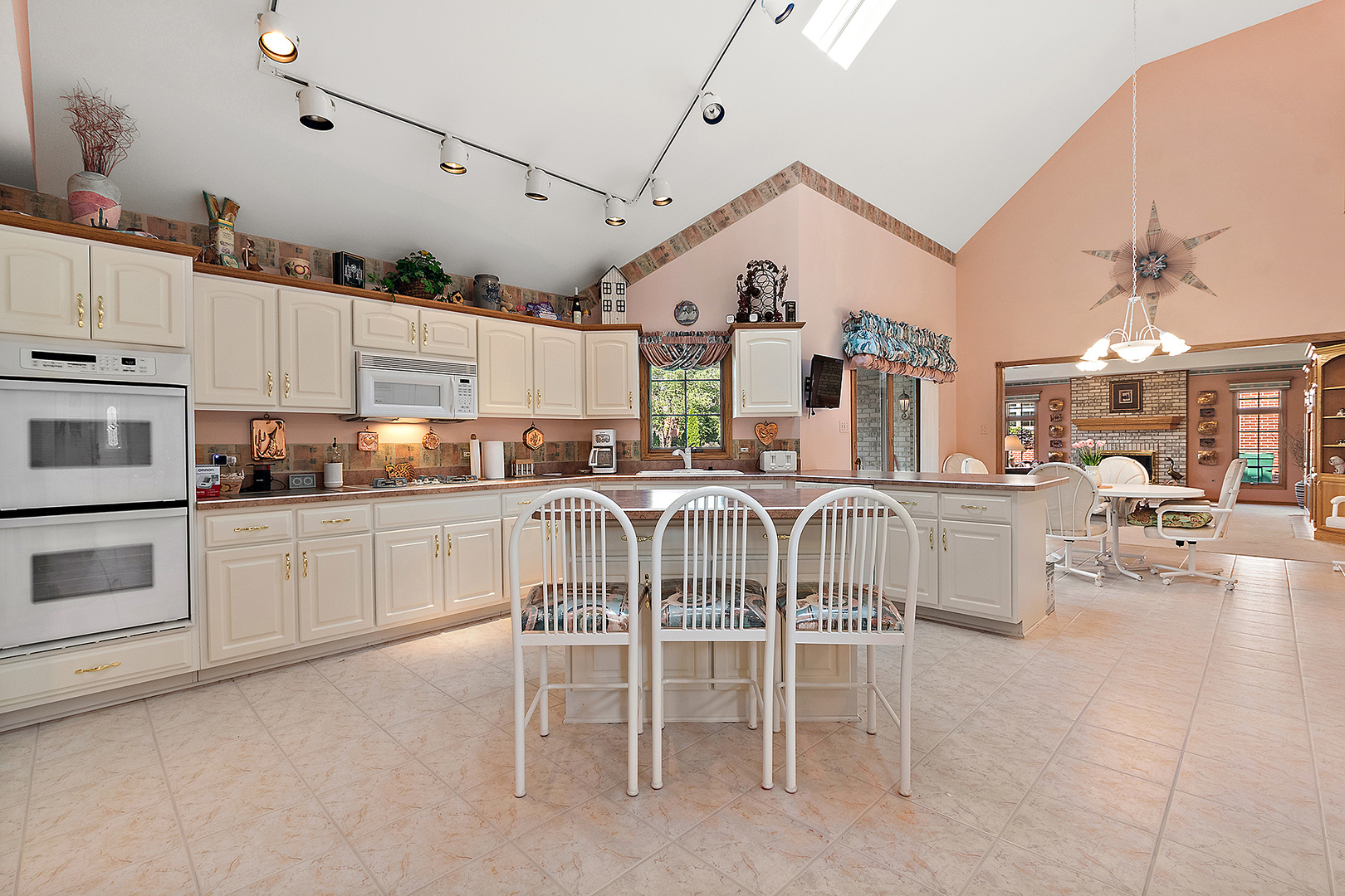 10908 Deer Point Drive Property Photo 10