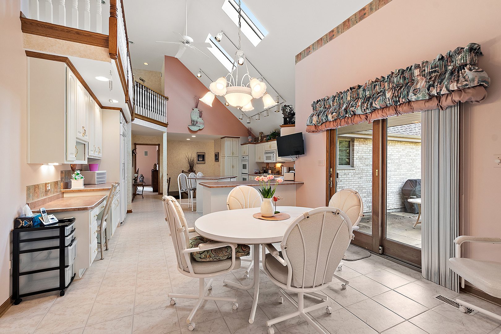 10908 Deer Point Drive Property Photo 15