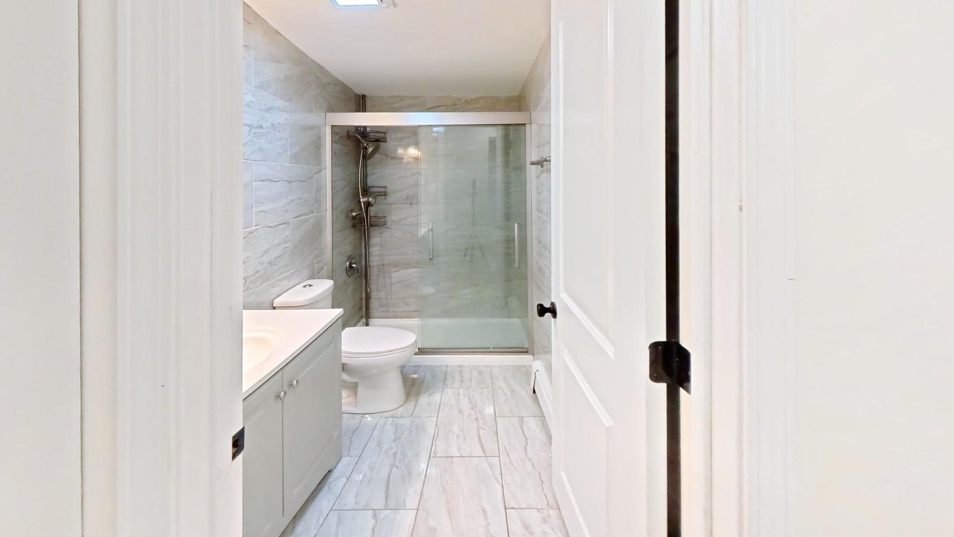 7110 W 93rd Place 3f Property Photo 6