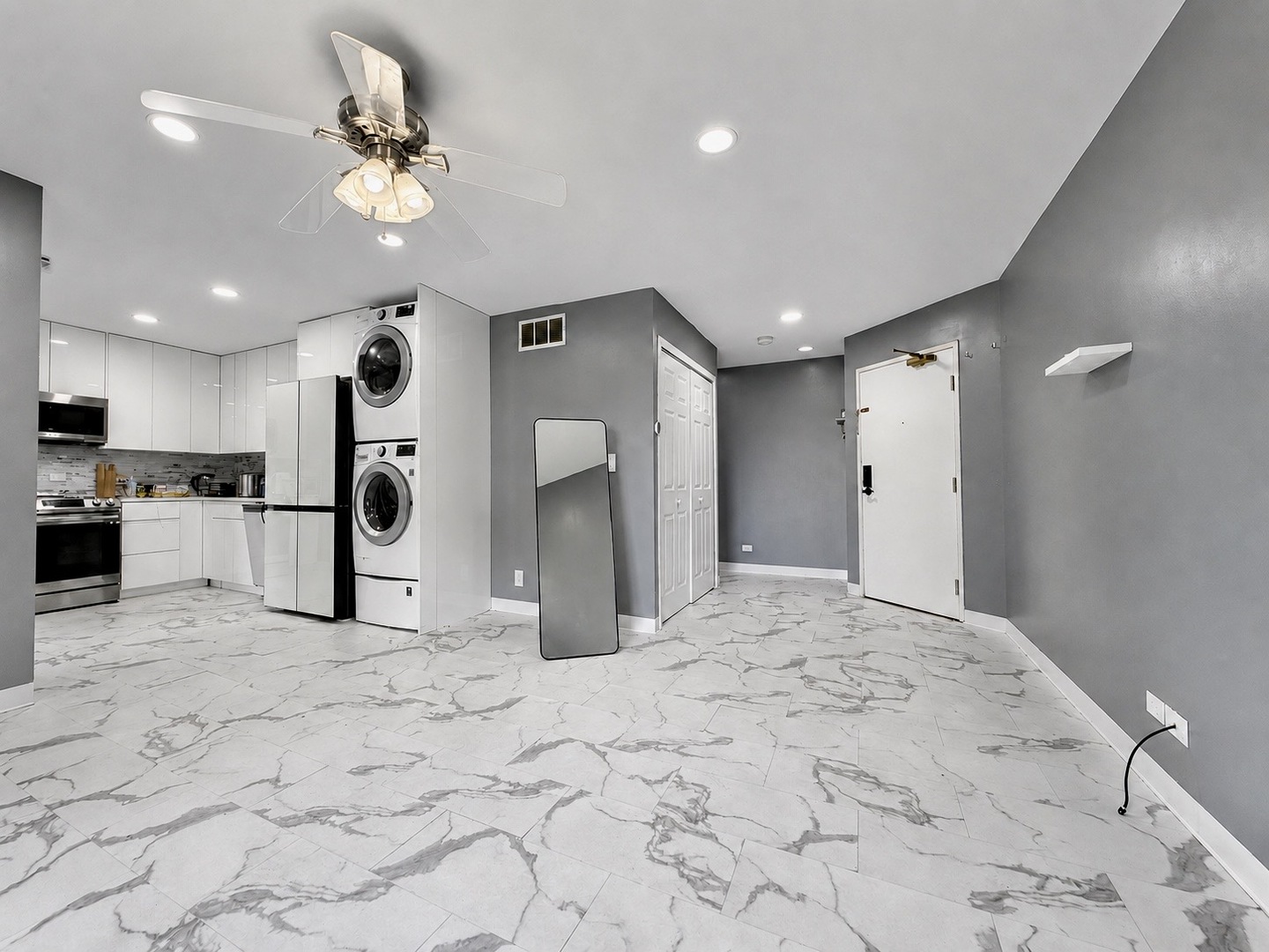116 Gant Circle F Property Photo 4