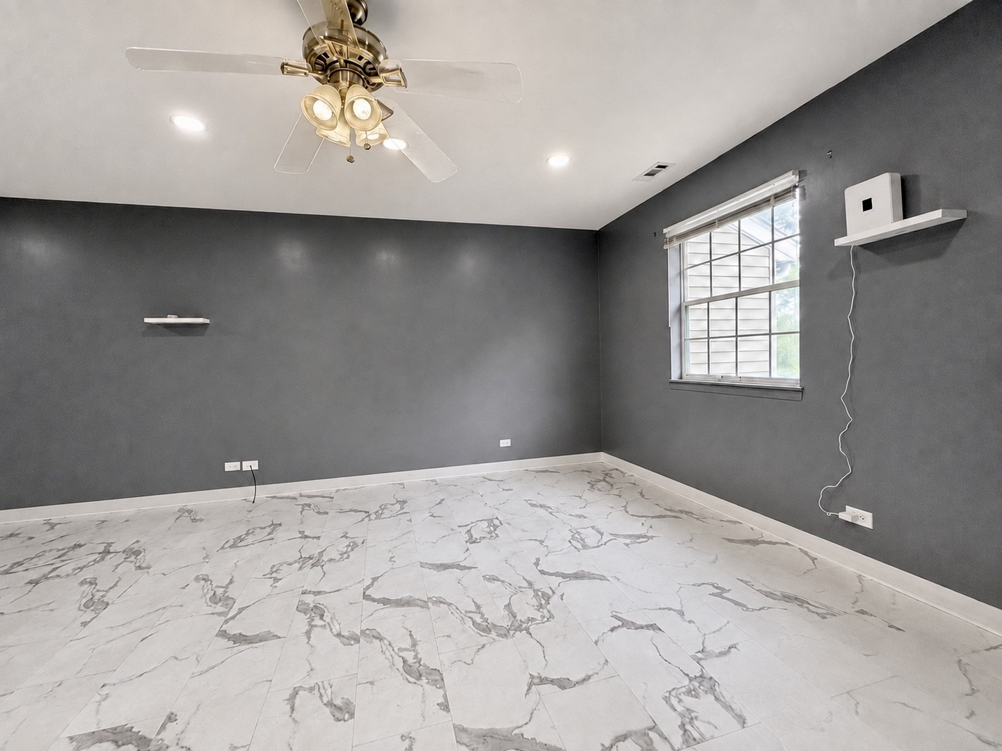116 Gant Circle F Property Photo 7