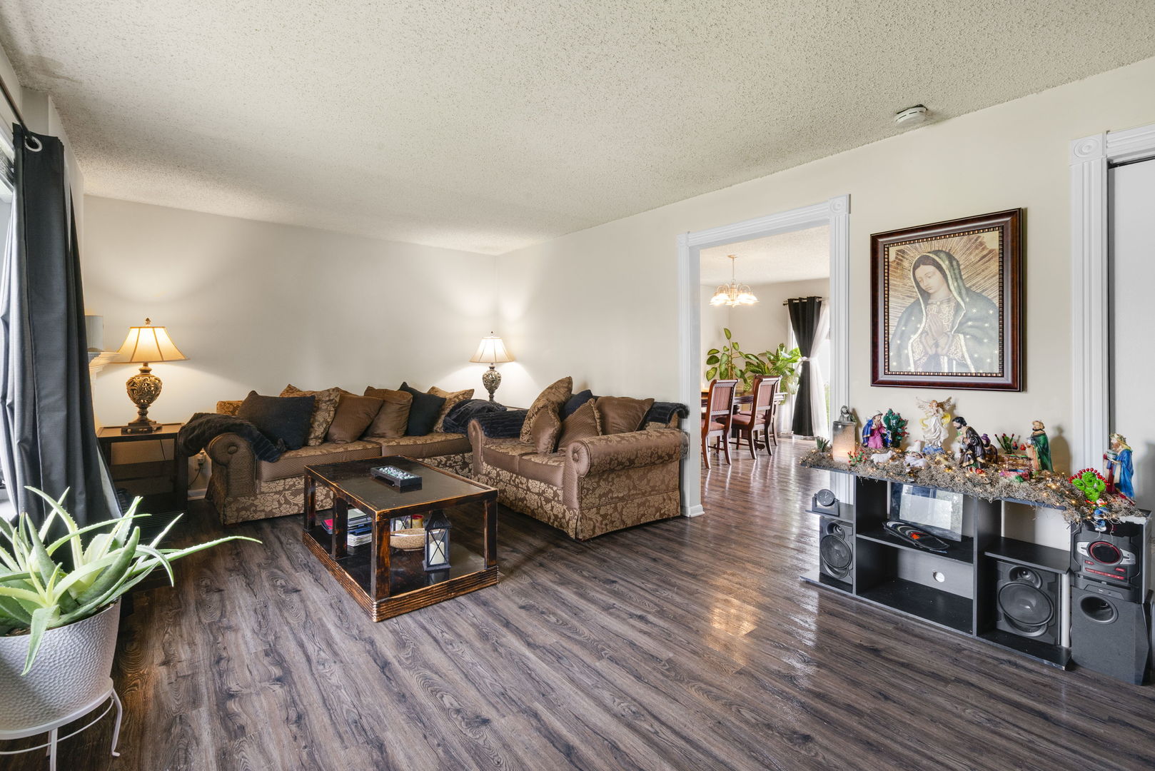 514 Gardiner Court Property Photo 4