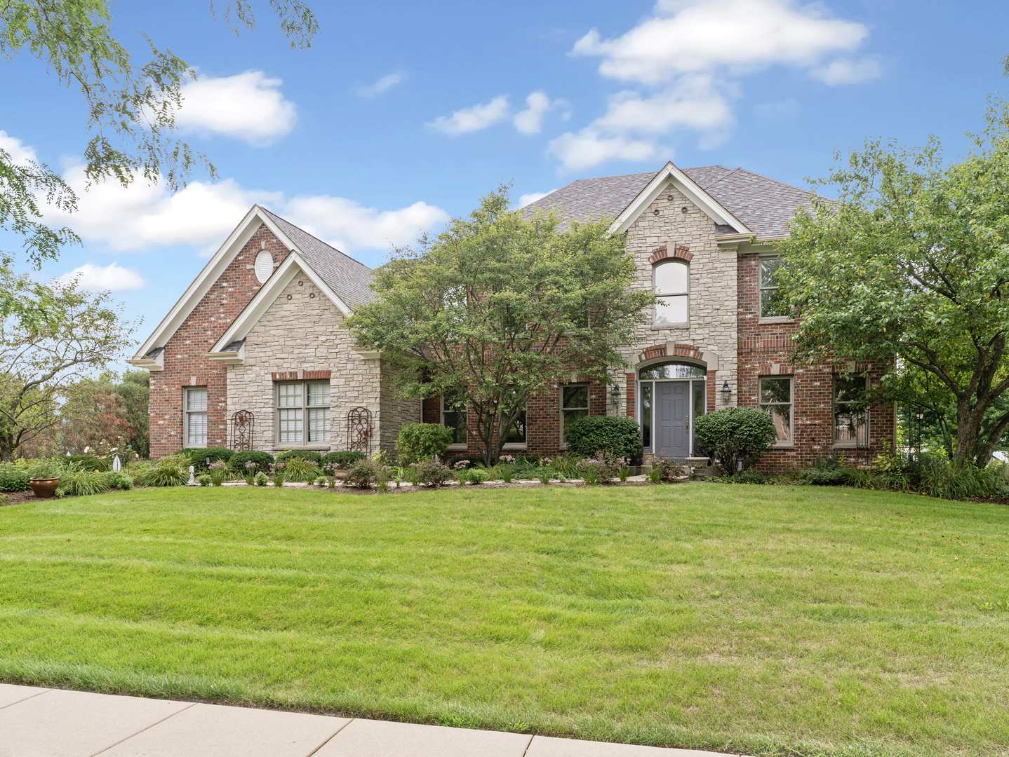 4135 River Ridge Drive Property Photo 1