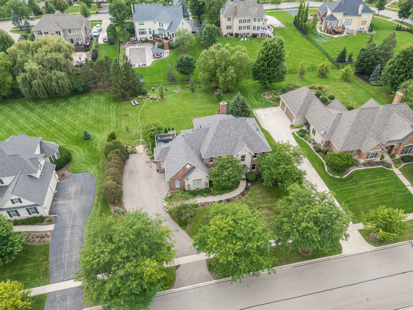 4135 River Ridge Drive Property Photo 4
