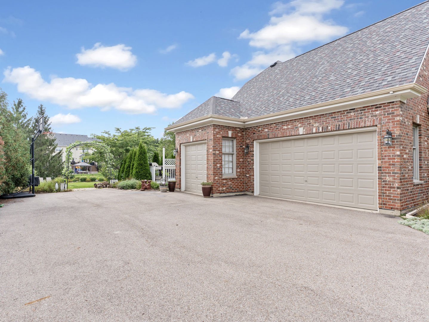 4135 River Ridge Drive Property Photo 7