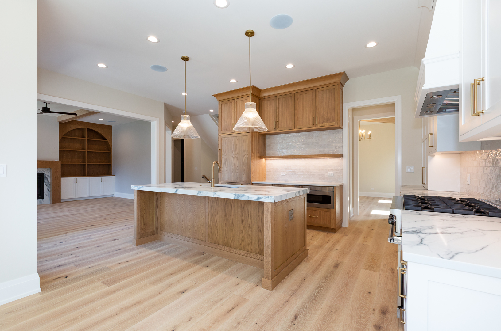 234 N Evergreen Avenue Property Photo 3