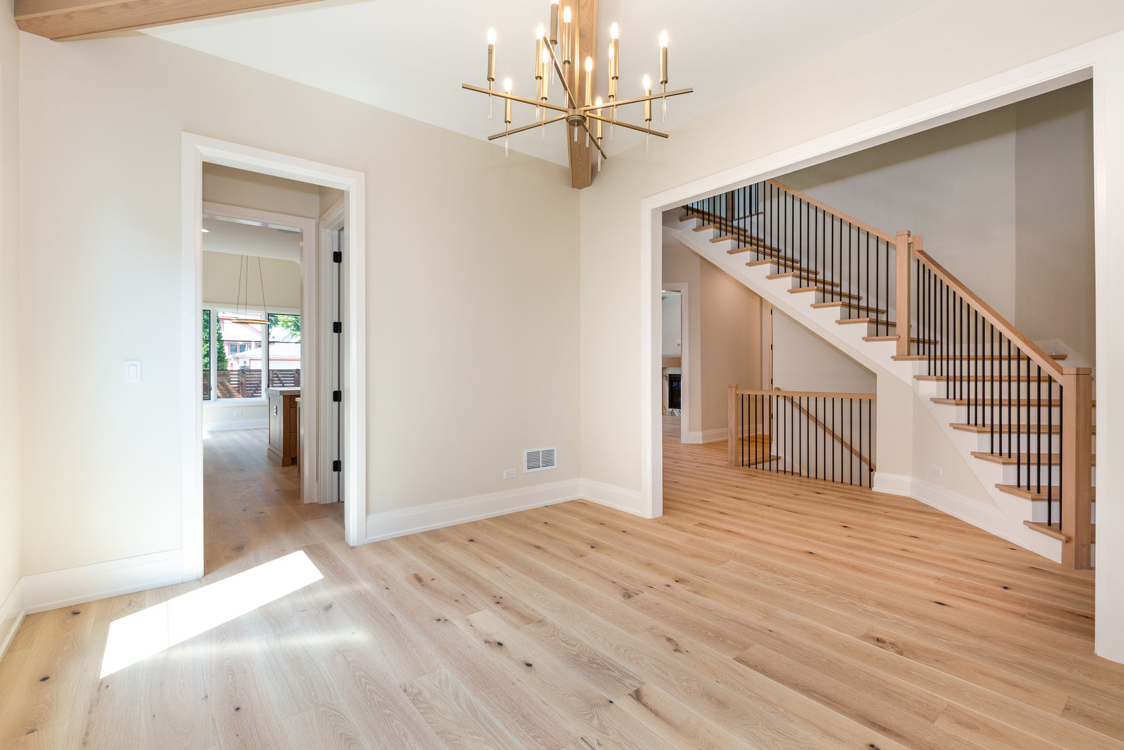 234 N Evergreen Avenue Property Photo 15