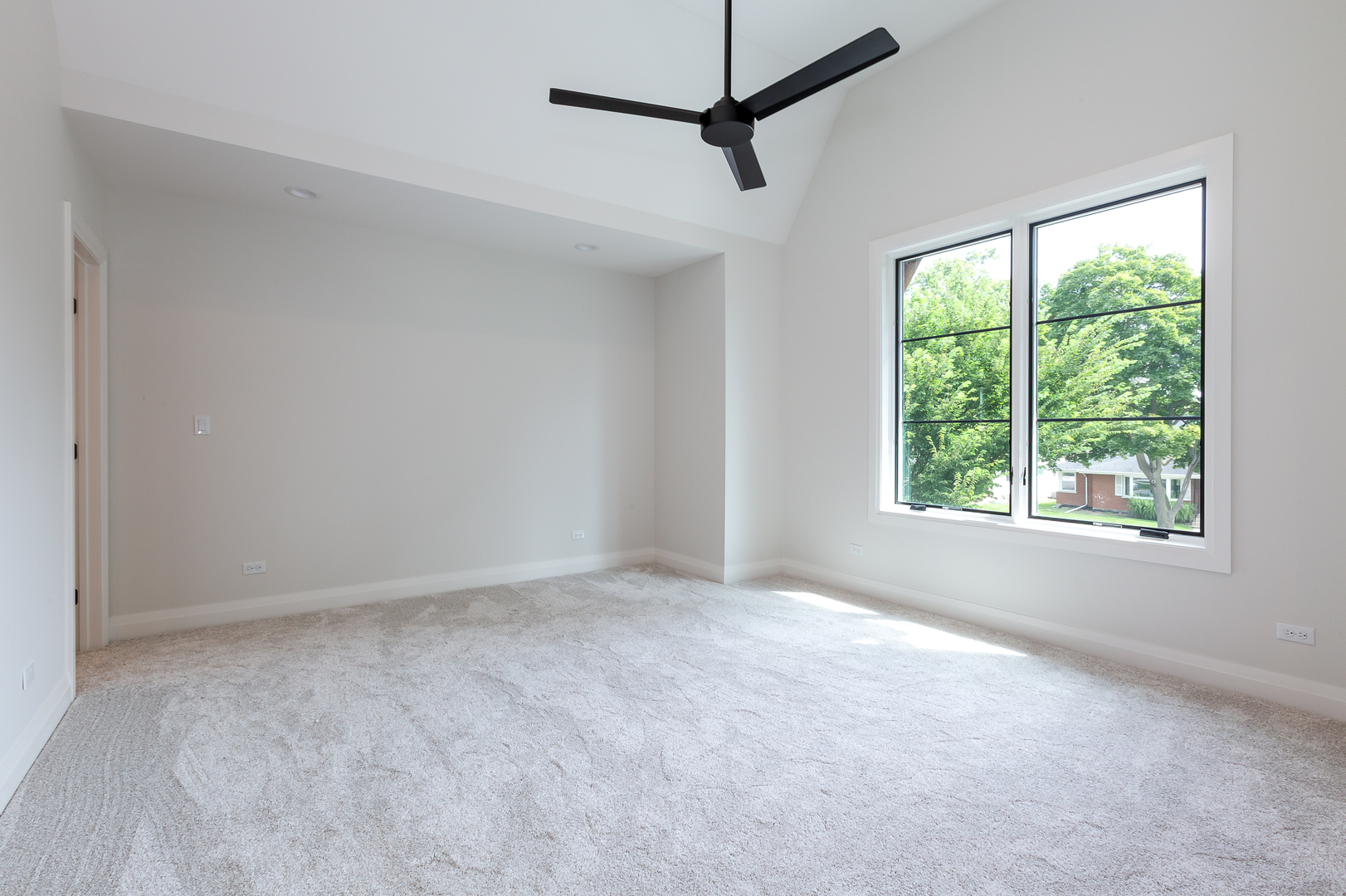 234 N Evergreen Avenue Property Photo 32