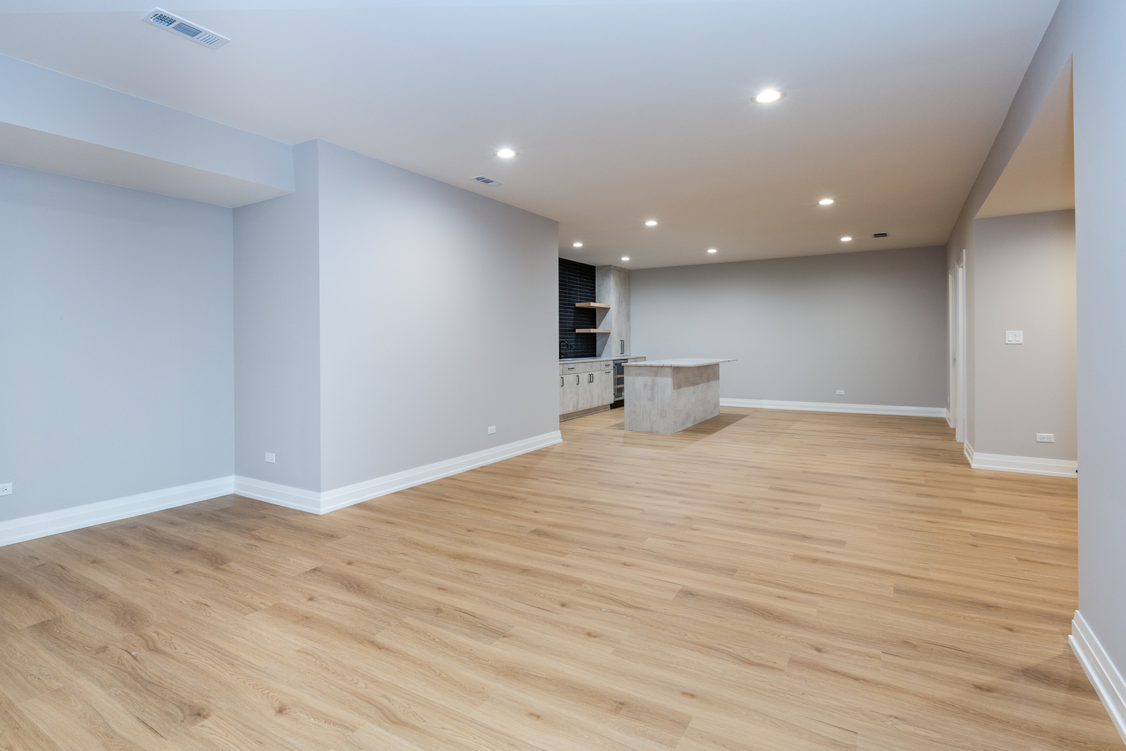 234 N Evergreen Avenue Property Photo 39