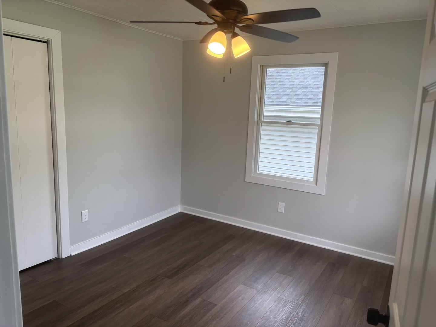 527 E 17th Street Property Photo 11